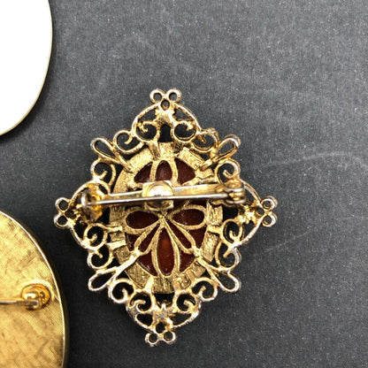 Lot of 5 Vintage Faux Cameo Pendants & Brooches /b