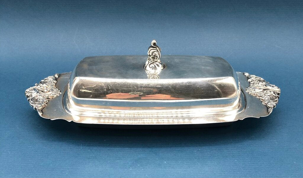 Wallace Silver Plate “Baroque” Covered Butter Dish w/ Glass Insert /b