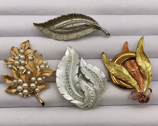 4pc Assorted Vintage Leaf Brooches /b