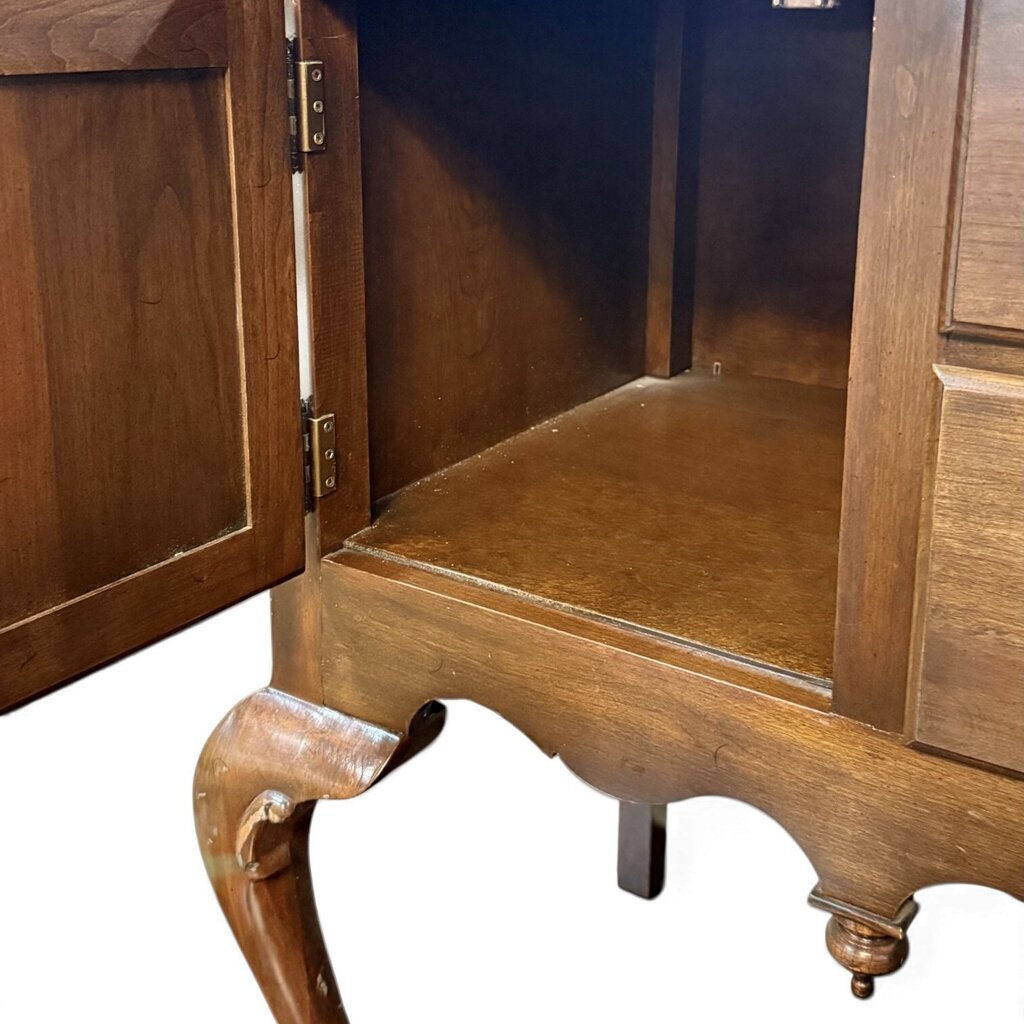 Ethan Allen Mahogany Foyer Table
