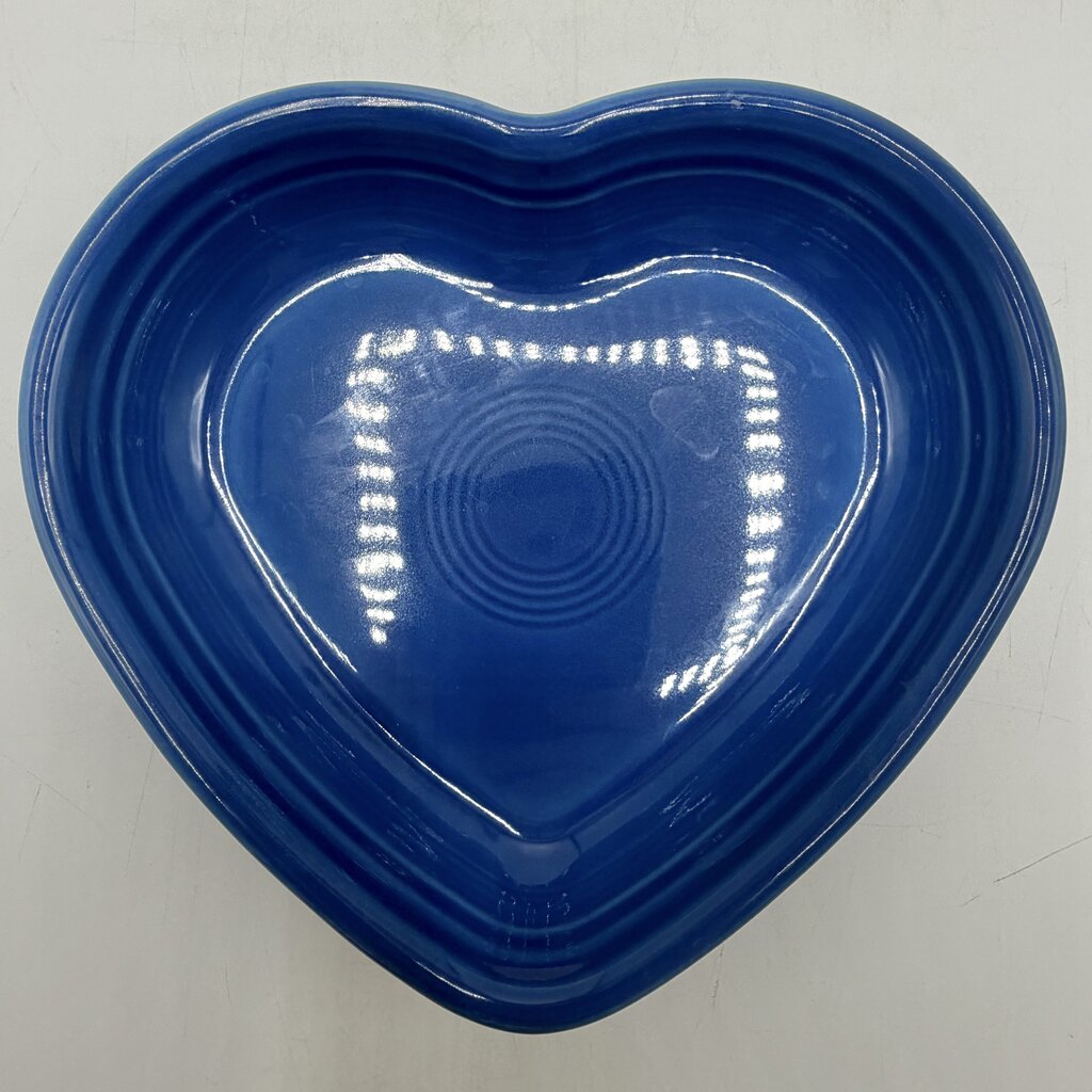 Homer Laughlin Fiesta Heart Shaped Bowls 7 1/2” Lapis & Scarlet Red Set/2 /cb