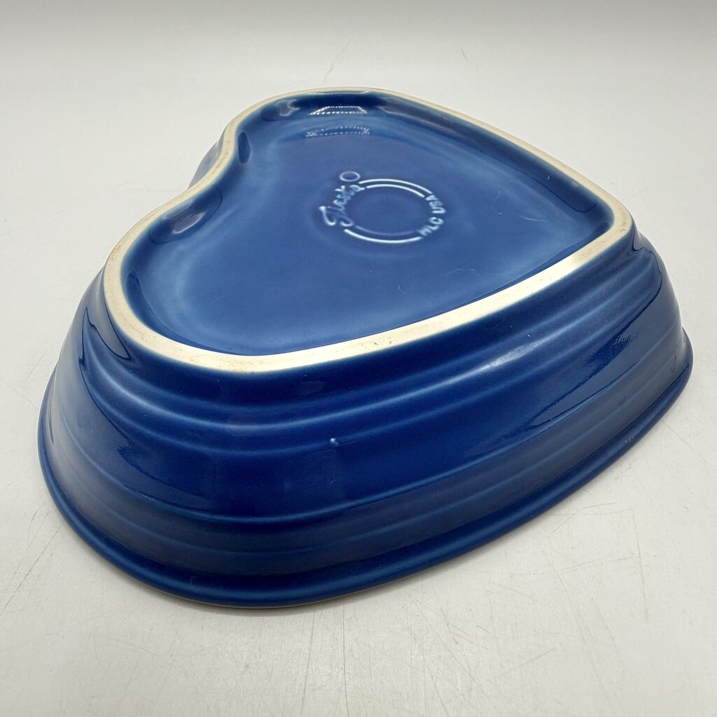 Homer Laughlin Fiesta Heart Shaped Bowls 7 1/2” Lapis & Scarlet Red Set/2 /cb