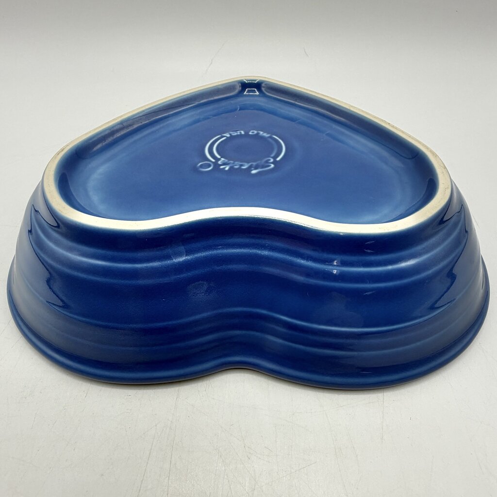 Homer Laughlin Fiesta Heart Shaped Bowls 7 1/2” Lapis & Scarlet Red Set/2 /cb