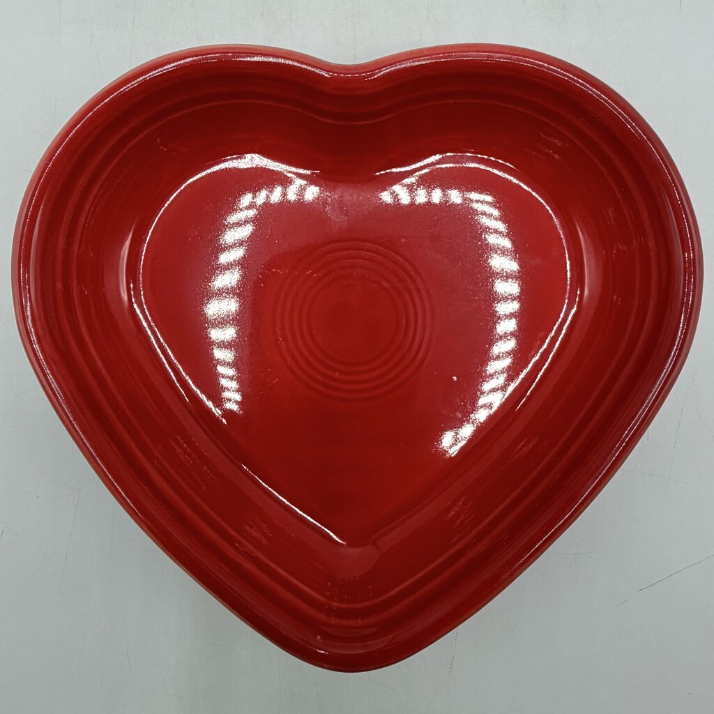 Homer Laughlin Fiesta Heart Shaped Bowls 7 1/2” Lapis & Scarlet Red Set/2 /cb