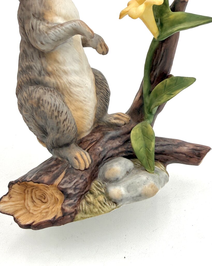 VTG Lenox "Cottontail Rabbit With Yellow Flowers" Figurine