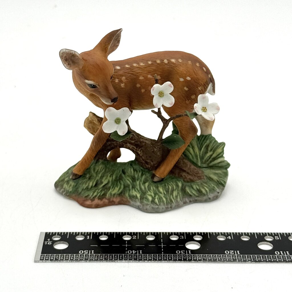 VTG Lenox " White-Tailed Deer With White Flowers" Figurine