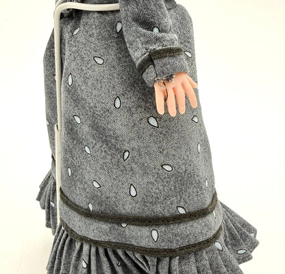 VTG 75th Anniversary Wizard of Oz Miss Gulch w/ Metal Bike & Toto