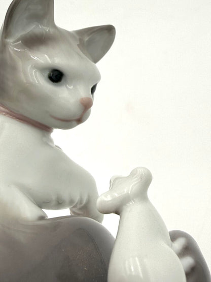 VTG Lladro Cat and Mouse Porcelain Figurine no. 5236