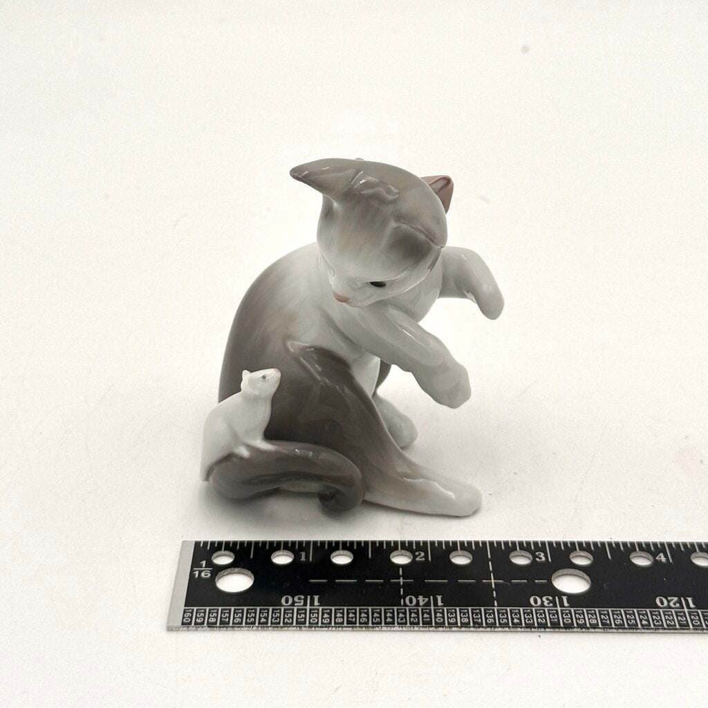 VTG Lladro Cat and Mouse Porcelain Figurine no. 5236