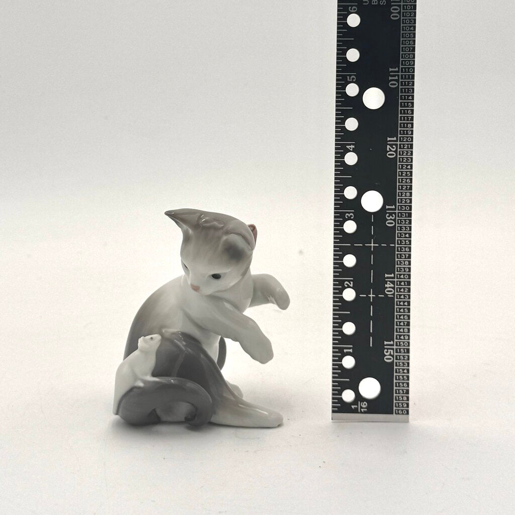 VTG Lladro Cat and Mouse Porcelain Figurine no. 5236