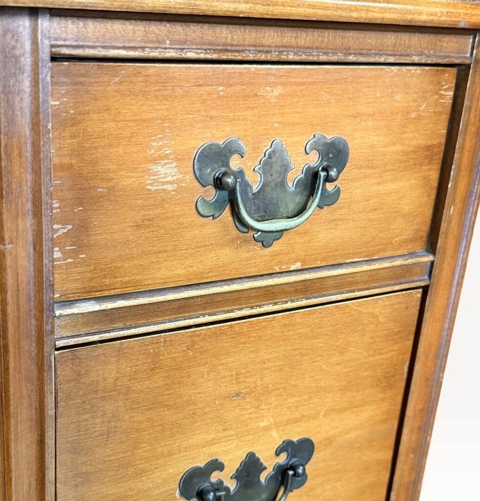 Kling 7 Drawer Maple Desk