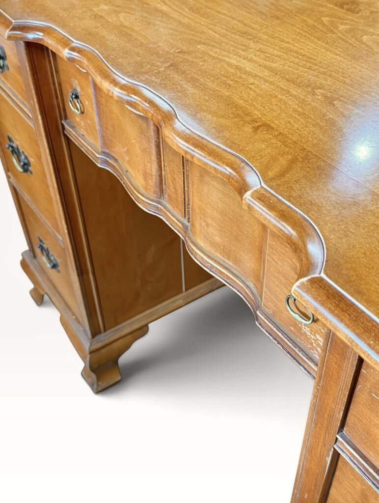 Kling 7 Drawer Maple Desk