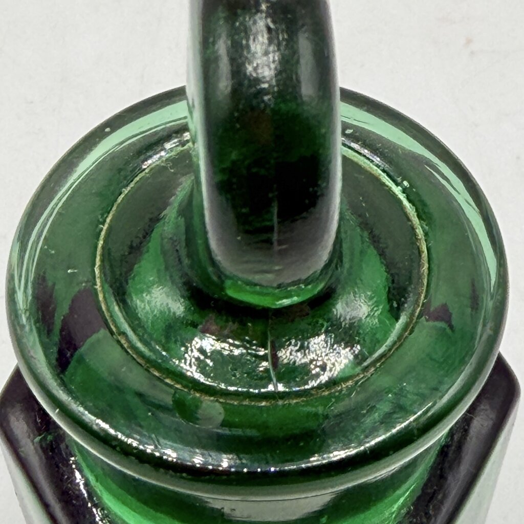 Antique Victorian Hexagonal Emerald Green Glass Smelling Salts Bottle /cb