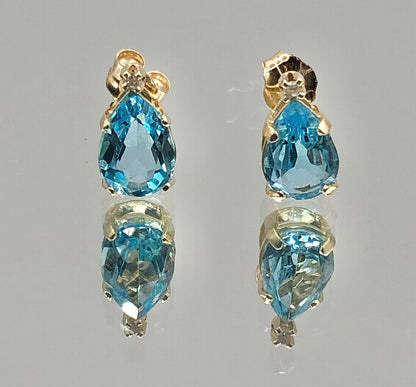 14K Yellow Gold Swiss Blue Topaz & Diamond Stud Earrings /b
