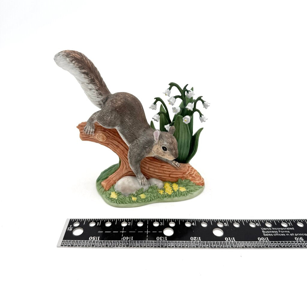 VTG Lenox Friendly Frolic Gray Squirrel Porcelain Figurine 2002
