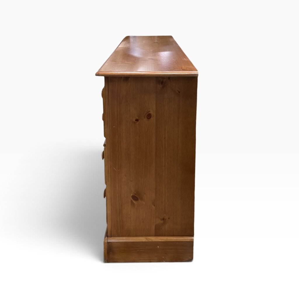 Oak Leaf Trim 7 Drawer Long Dresser