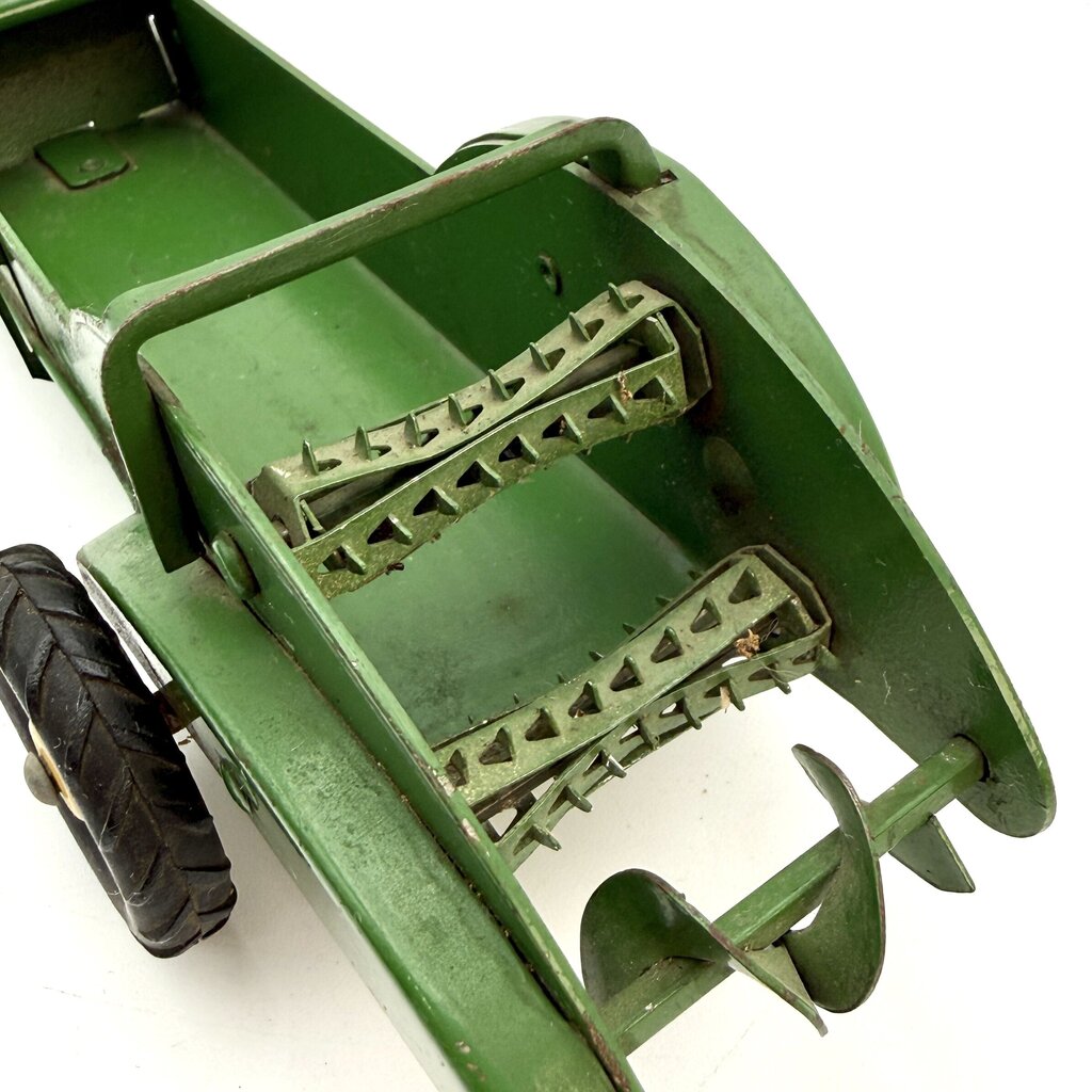 VTG John Deere 1:16 Diecast Farm Tractor w/ Disc Harrow & Manure Spreader