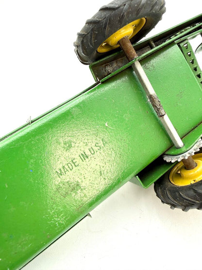 VTG John Deere 1:16 Diecast Farm Tractor w/ Disc Harrow & Manure Spreader