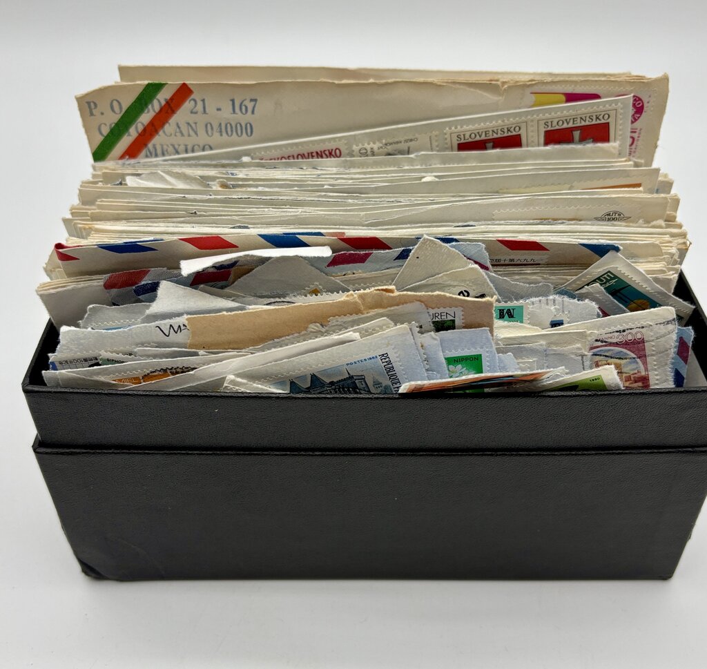 Lot of 200+ Vtg. International Stamps & Covers /j