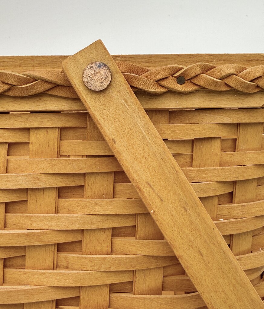 Longaberger 2000 Founder's Market Picnic Basket