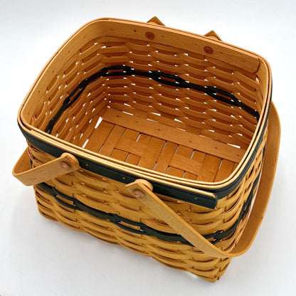 Longaberger 1998 Collectors Club Woven Picnic Basket w/ Wood Lid & Handle