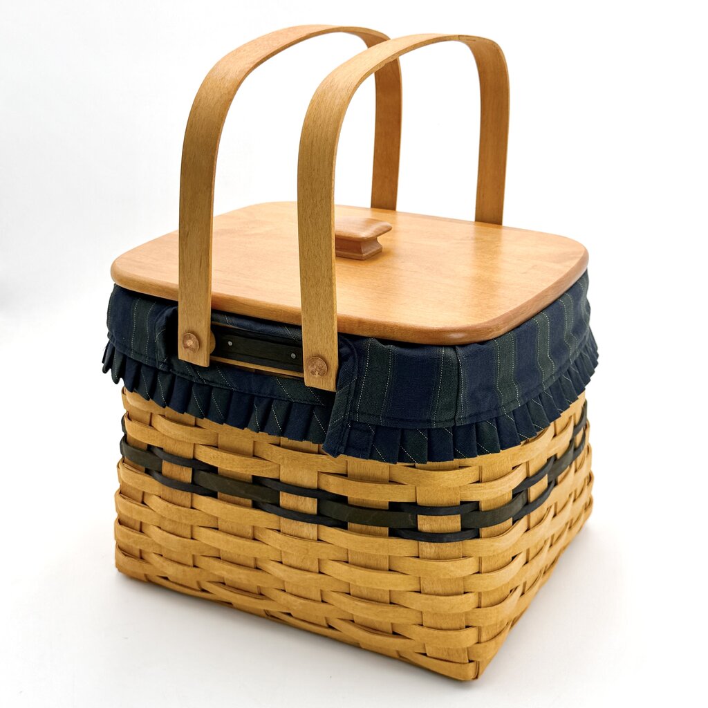 Longaberger 1998 Collectors Club Woven Picnic Basket w/ Wood Lid & Handle