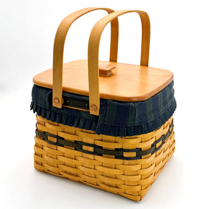 Longaberger 1998 Collectors Club Woven Picnic Basket w/ Wood Lid & Handle