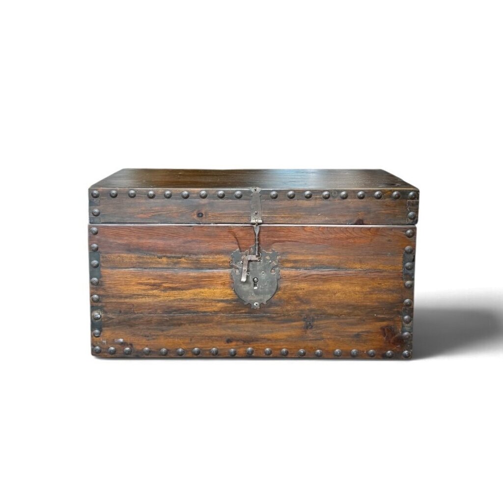 Mexican Dark Brown Solid Wood Trunk