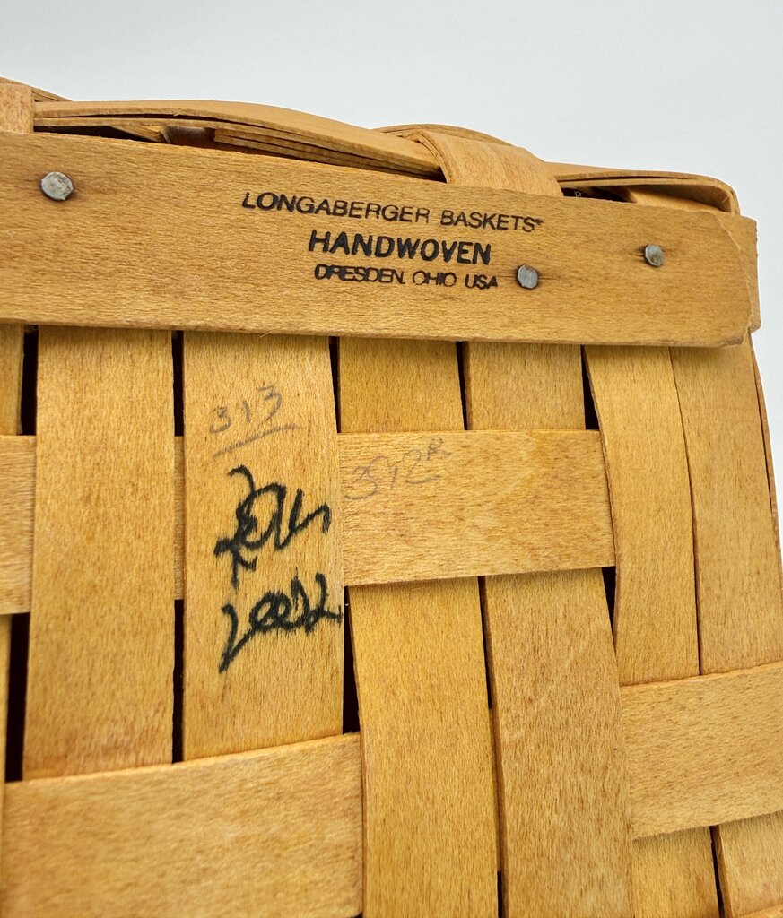 Longaberger 2002 Tarragon Lidded Storage Basket