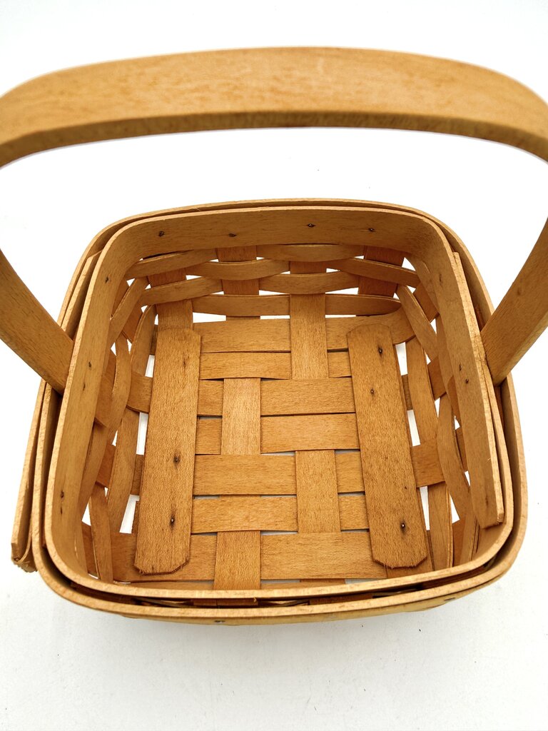 Longaberger 2002 Tarragon Lidded Storage Basket