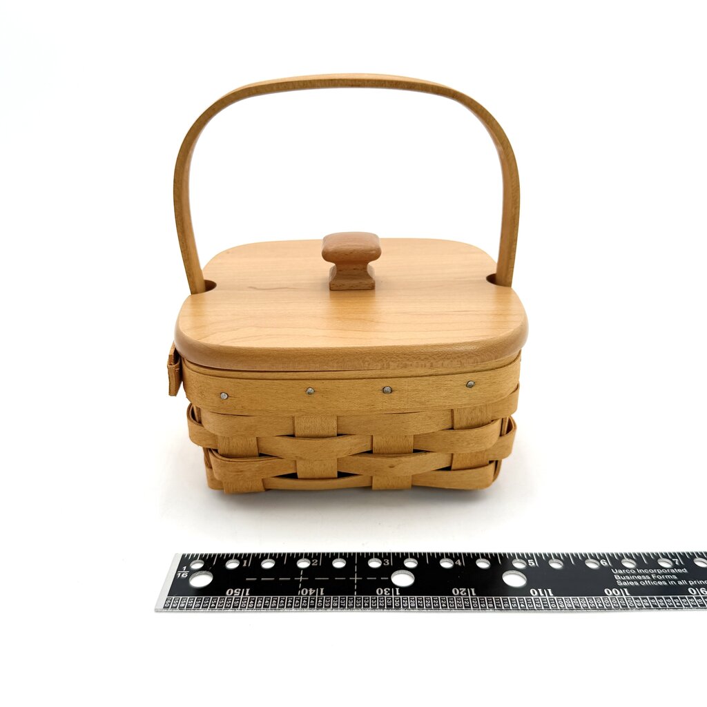 Longaberger 2002 Tarragon Lidded Storage Basket
