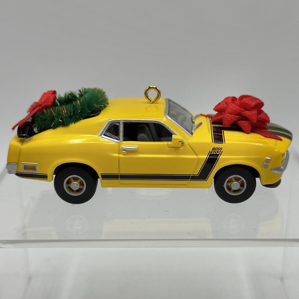Vintage Carlton Cards Revved Wrapped & Ready ‘70 Ford Mustang Boss 302 Christmas Ornament w/Box /cb