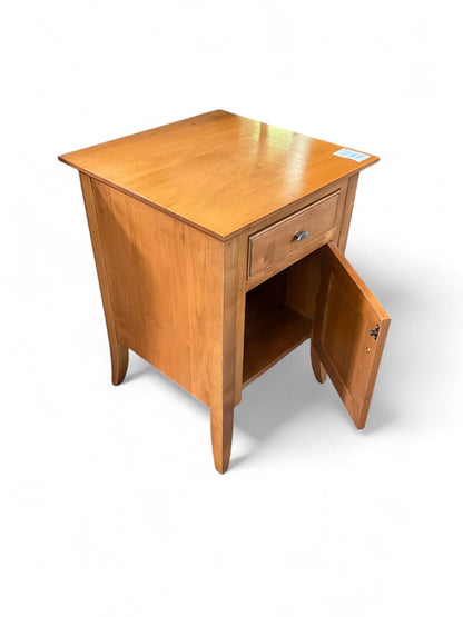 Leisters Furniture Nightstand