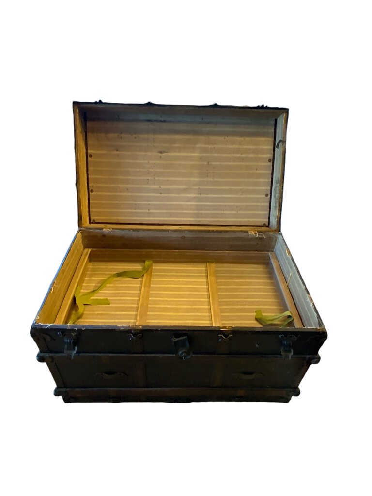 Steamer Trunk with clothing tray and wheels