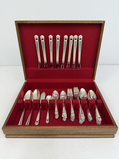 1847 Rogers Bros. Silver Plate Flatware 52 pcs. Eternally Yours /rw