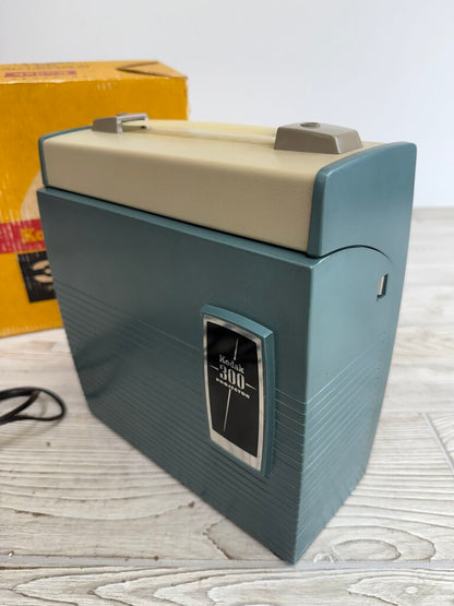 Vintage Kodak 300 Slide Projector in Aqua Blue Tested, Works /rw