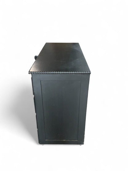 Black Desk