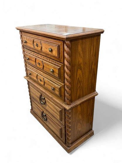 Tall Chest w/ Twist Sides