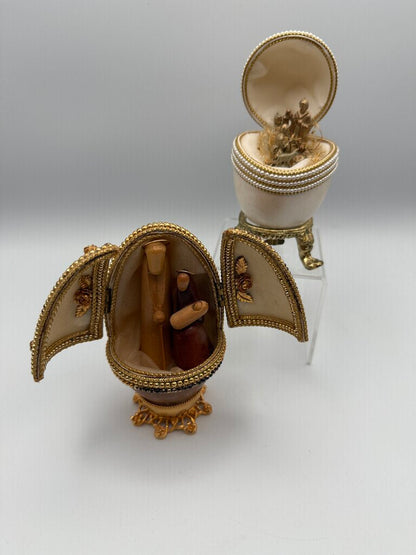 Vintage 2 Nativity Eggs Music Box Silent Night Christmas /ro
