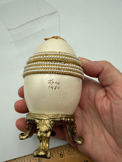 Vintage 2 Nativity Eggs Music Box Silent Night Christmas /ro