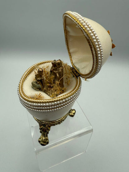 Vintage 2 Nativity Eggs Music Box Silent Night Christmas /ro