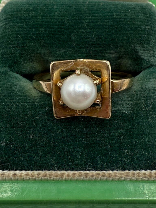 Vintage Yellow Gold 10KT Pearl Ring Size 7.5 /ro