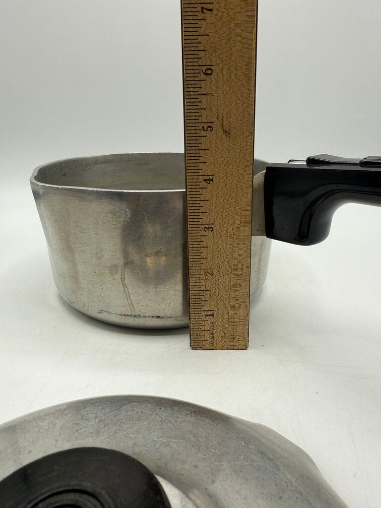 VTG GHC Magnalite 2 Quart Sauce Pan w/Lid Double Spout /rw
