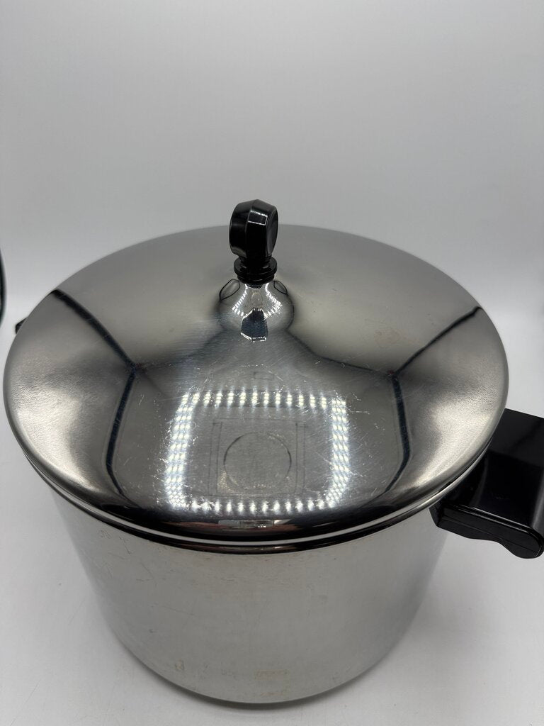Farberware 18/10 StainlessSteel Stock Pot 8 Quart /rw
