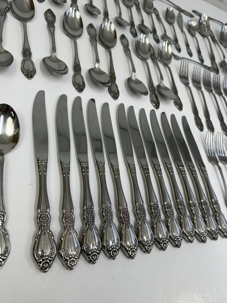 Oneida Community Stainless Arbor Rose Flatware 12 Place Settings 80 Pieces /rw