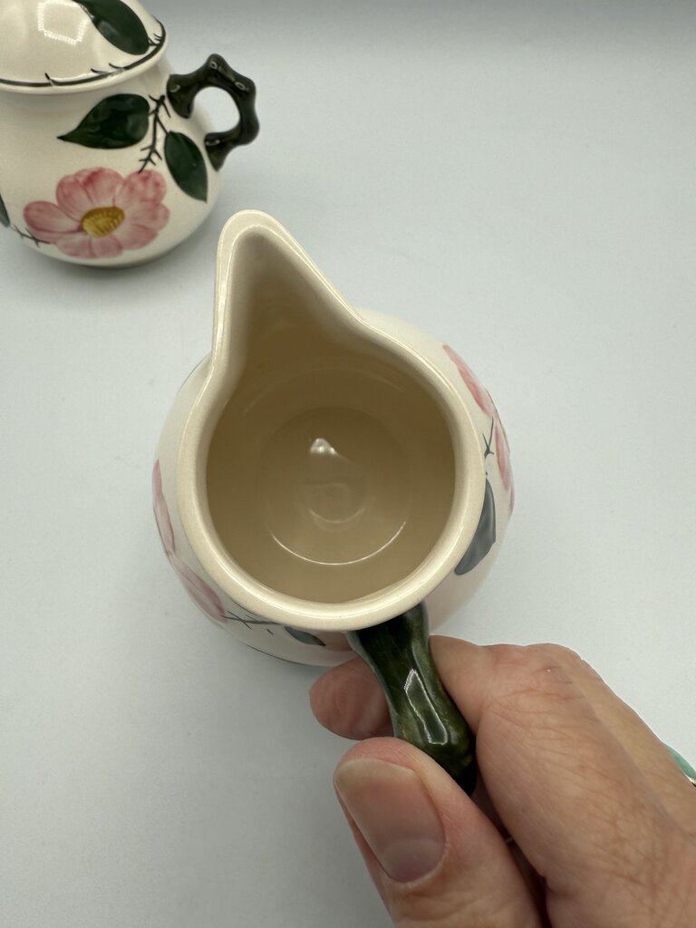 Villeroy & Boch Wild Rose pattern Sugar Bowl w/lid and Creamer /roh