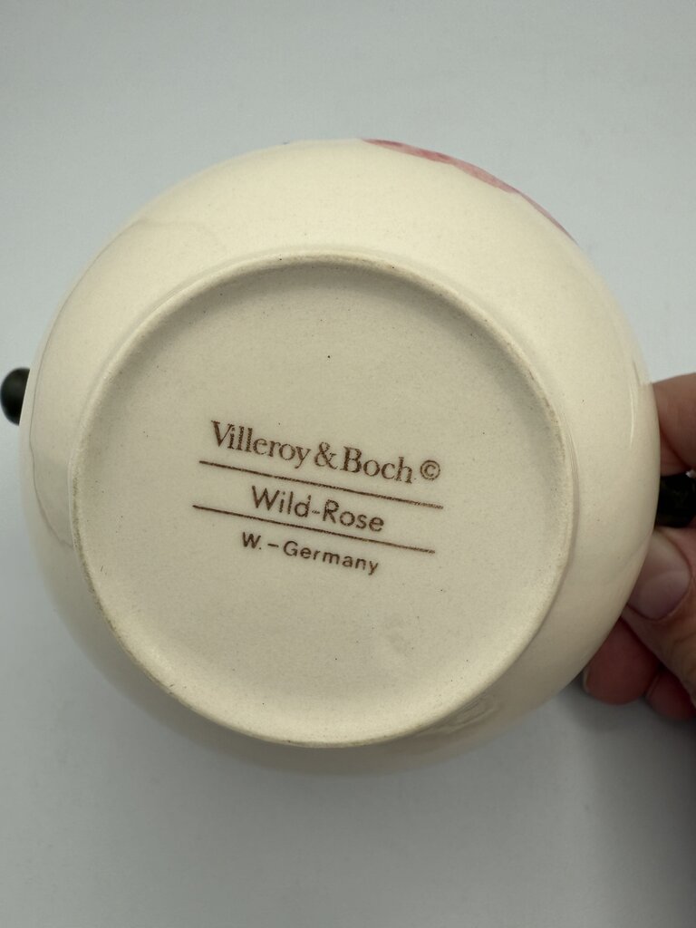 Villeroy & Boch Wild Rose pattern Sugar Bowl w/lid and Creamer /roh