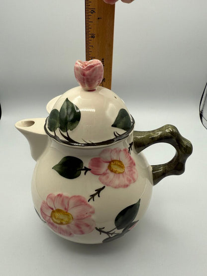 Villeroy & Boch Wild Rose Pattern Tea Pot, Lid & Warmer Stand /roh
