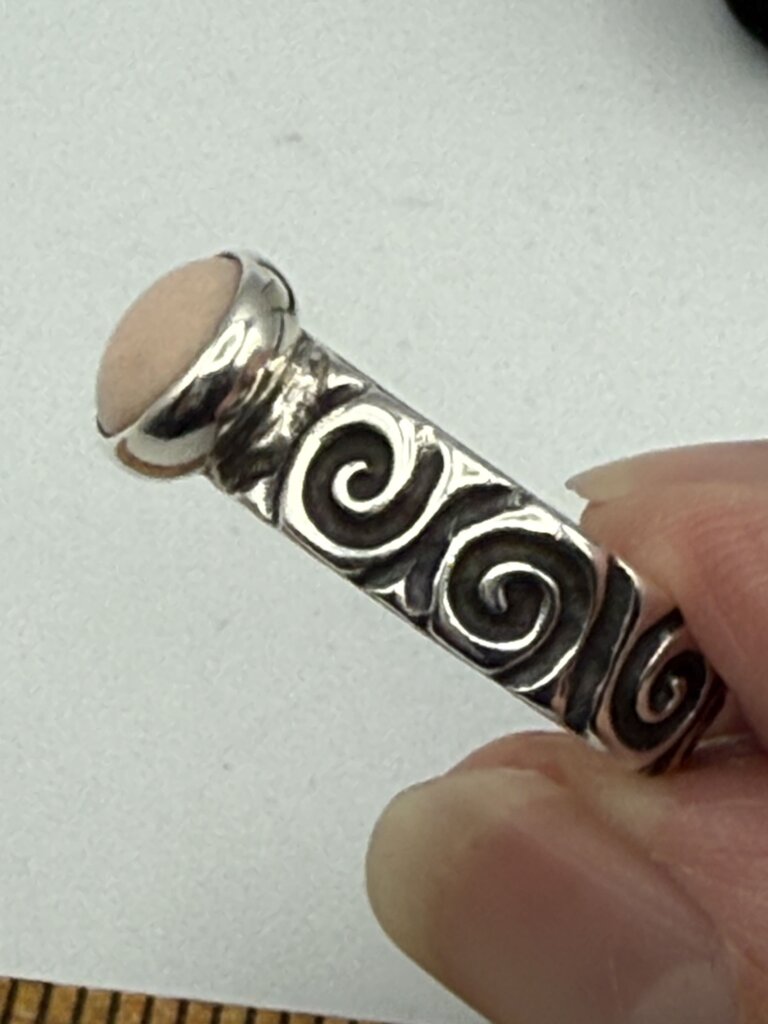 Scrolled Sterling Silver Pink Shell Cabochon Ring Size 9.5 /ro.