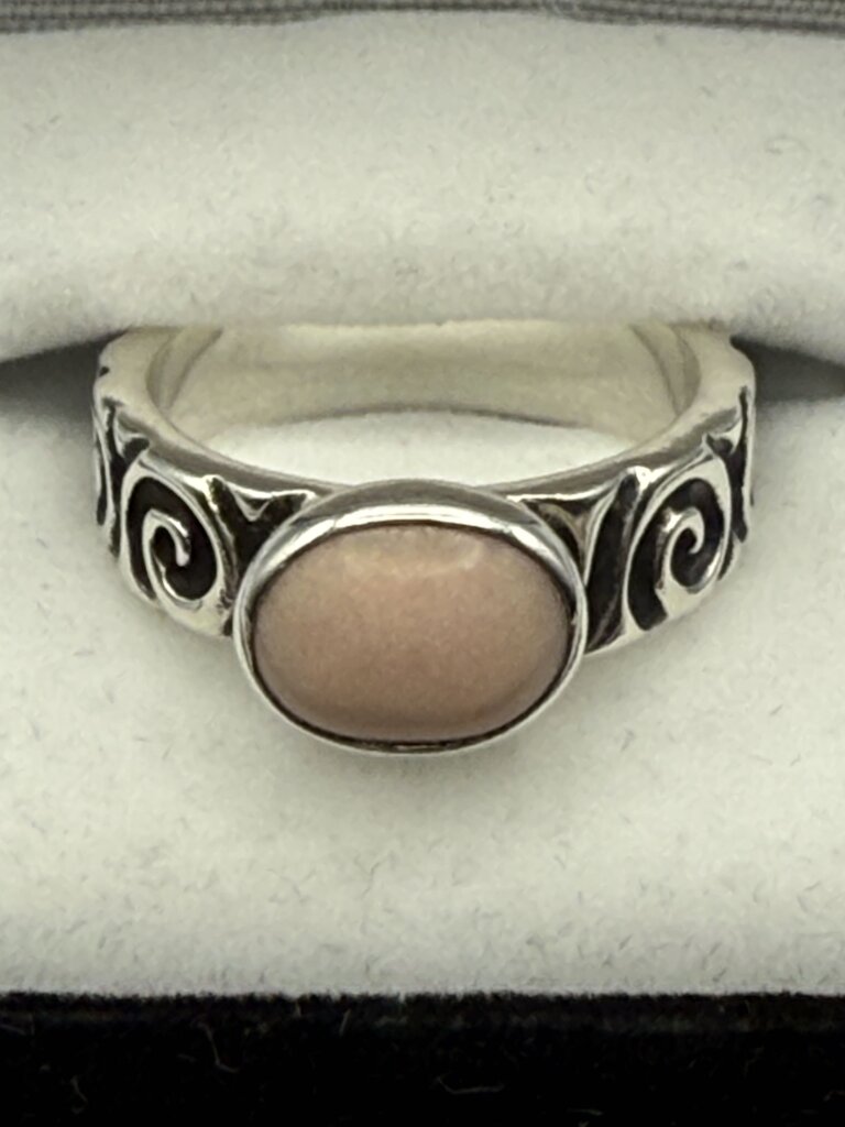 Scrolled Sterling Silver Pink Shell Cabochon Ring Size 9.5 /ro.